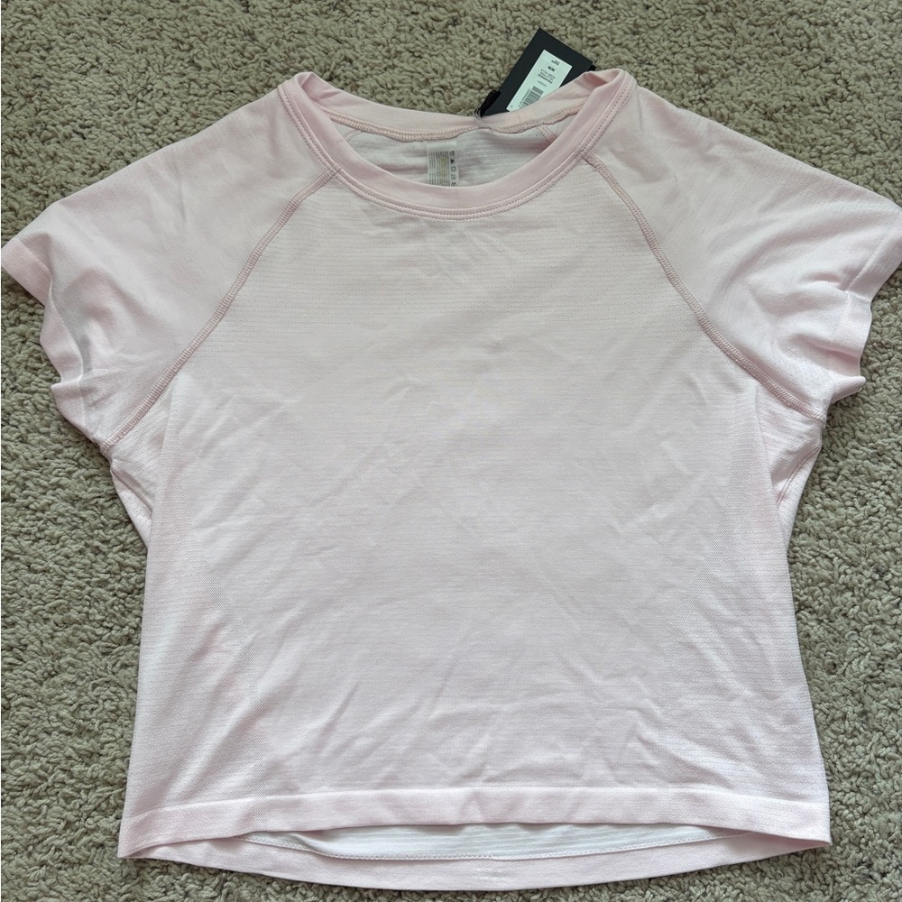 Aritzia Bodylite Progress Villa Pink T-Shirt (SIZE M🩷)
